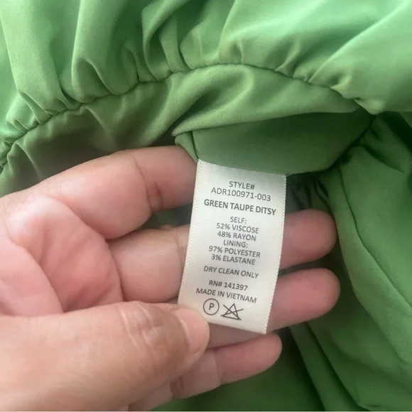 ASTR The Label Green and White Floral Top - Picture 3 of 8